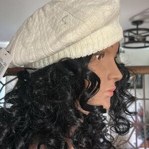 NWT CREAM WINTER BARET OS